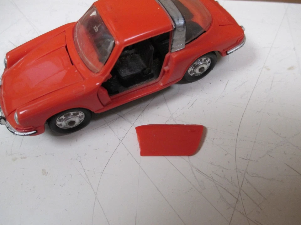 RARE PORSCHE 911 L TARGA Orange par NOREV plastique Vintage N° 141 au 1/43 - Photo 4/4