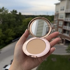 CHARLOTTE TILBURY Airbrush Flawless Finish Setting Powder 2 Medium Full size