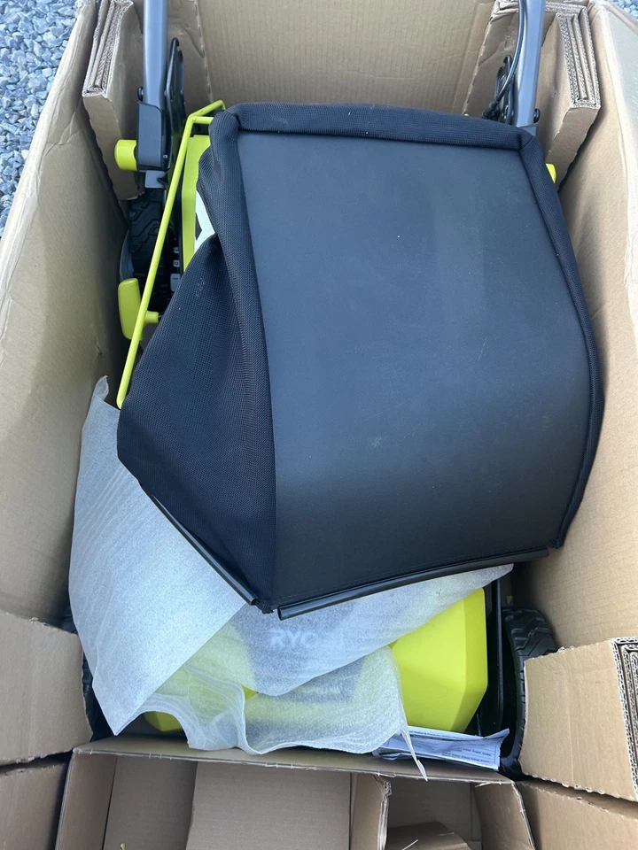 Cortacésped a batería autopropulsado Ryobi 40V 21" RY40HPLM01 (solo herramienta) Foto 4 de 4