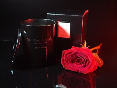 NIB Van Cleef & Arpels ROSE ROUGE Collection Extraordinaire Scented Candle 6oz.