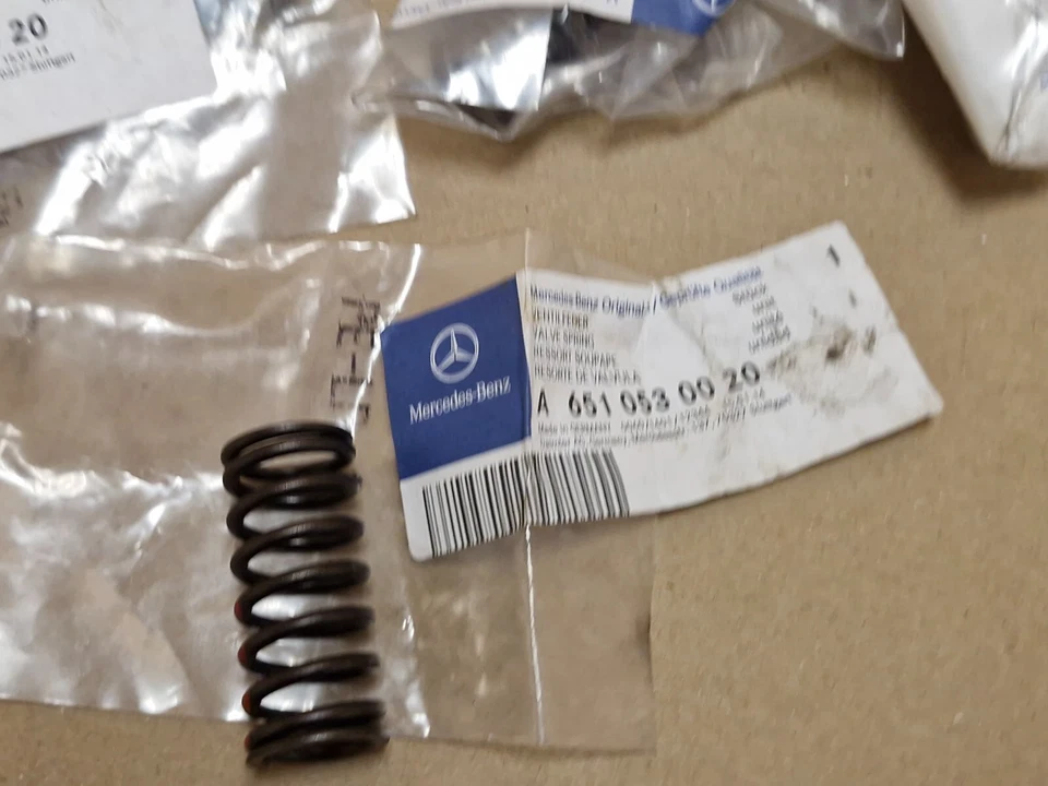 Mercedes Sprinter W906 Exhaust Valve Spring X7 A6510530020 Genuine NEW OEM - Image 4 of 4