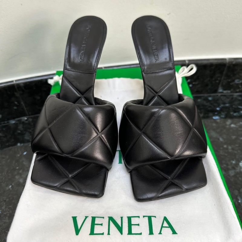 BOTTEGA VENETA LIDO QUILTED EMBOSSED LAGOON NAPPA LEATHER HEELED SANDALS SZ 38.5