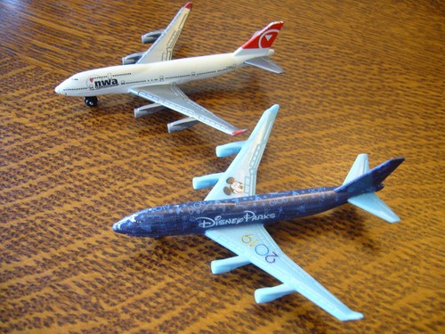 Lot of 14 MATCHBOX HOT WHEELS MATTEL BATMAN SKY BUSTERS BOEING PLANES HELICOPTER - Picture 9 of 24