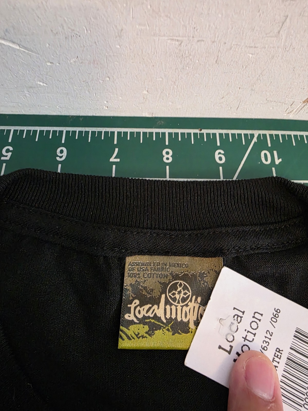 Local Motion T-Shirt Men's Size L Classic Y2k Surf Hawaii Logo Graphic Black Vtg