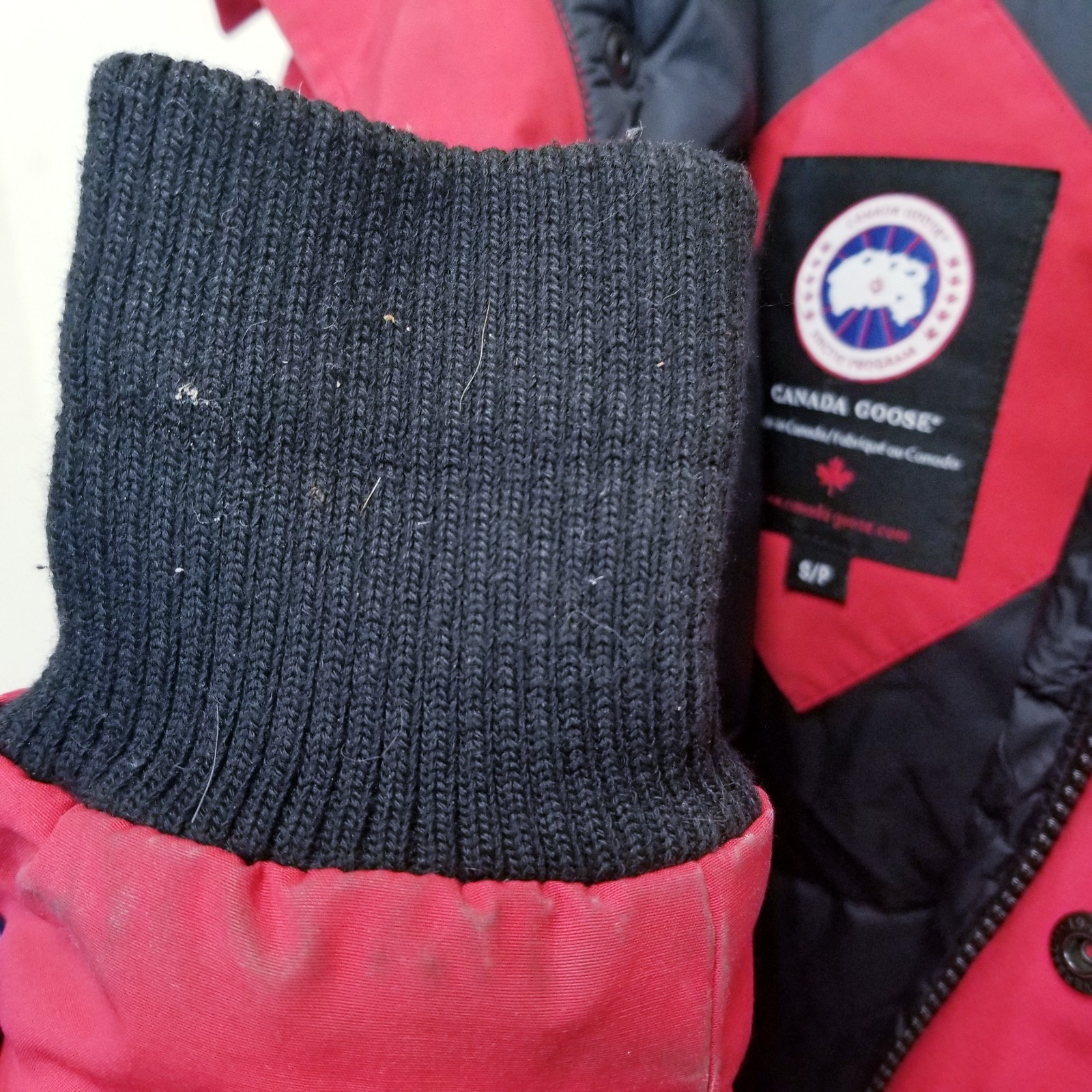 Canada Goose Red Kids Size S Down Coat Fur Hoodie thumbnail 8