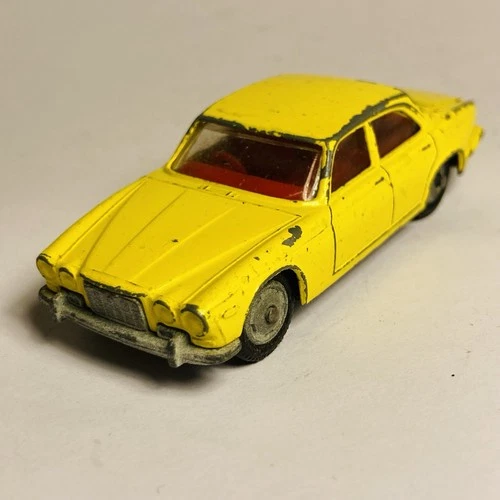 Corgi Husky Jaguar XJ 6 4.2 Yellow - Original Vintage (ref43)