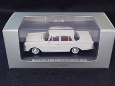 Mercedes-Benz 200D (W110) HECKFLOSSE Mercedes-Benz 200D Classic Collection 1/43
