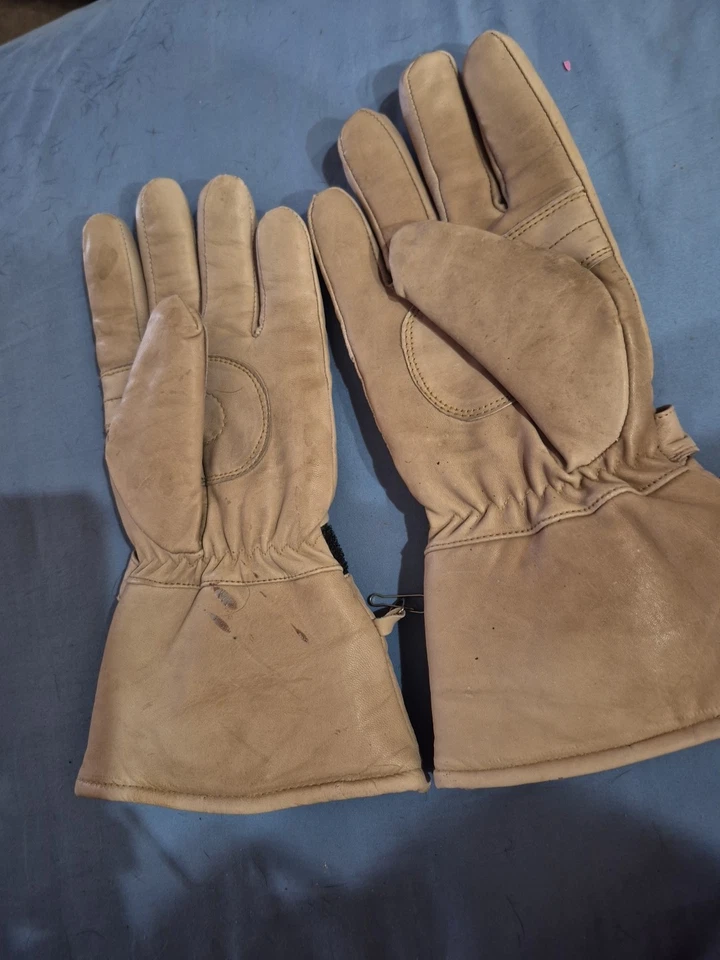 Guantes de invierno de cuero premium para hombre con velcro y cierre elástico. Foto 3 de 4