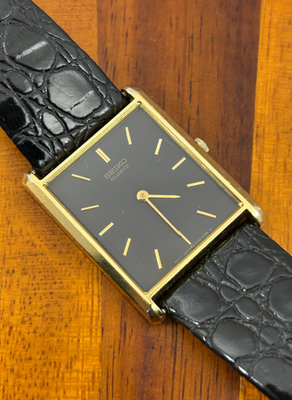 Seiko tank vintage 5Y30/セイコータンク Vintage Seiko Tank Watch Men Gold Tone Black Dial 5Y30-5069 26mm