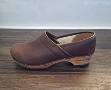 Sanita Brown Leather Clogs Size 8 Cottage Comfy Hippie Prairie Minimalist