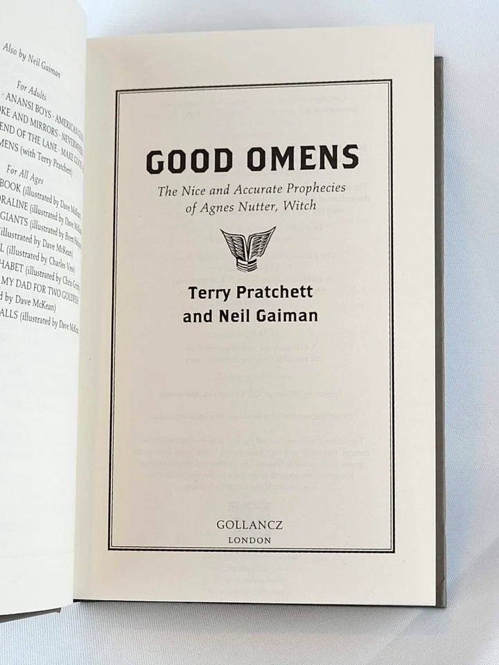 GOOD OMENS by Terry Pratchett, Neil Gaiman Deluxe Gollancz Hardcover *Brand New* Foto 4 de 4