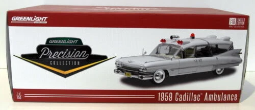 Greenlight 1:8 Scale Diecast & Toy Ambulances