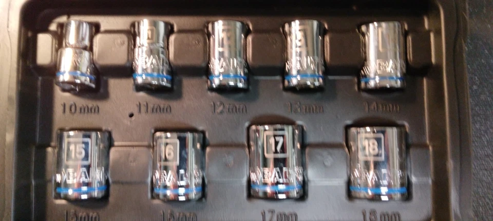 KOBALT 11 PC 3/8 DRIVE RATCHET SET METRIC NEW - Image 3 of 4