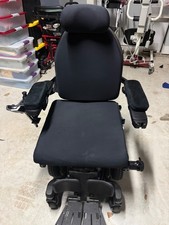 Quantam I Level Motorized Wheelchair