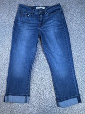 Signature Levi Strauss Medium Wash Cuffed Mid-Rise Capri Jeans Sz 6