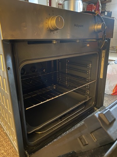 Hotpoint gas Oven - Picture 2 of 7