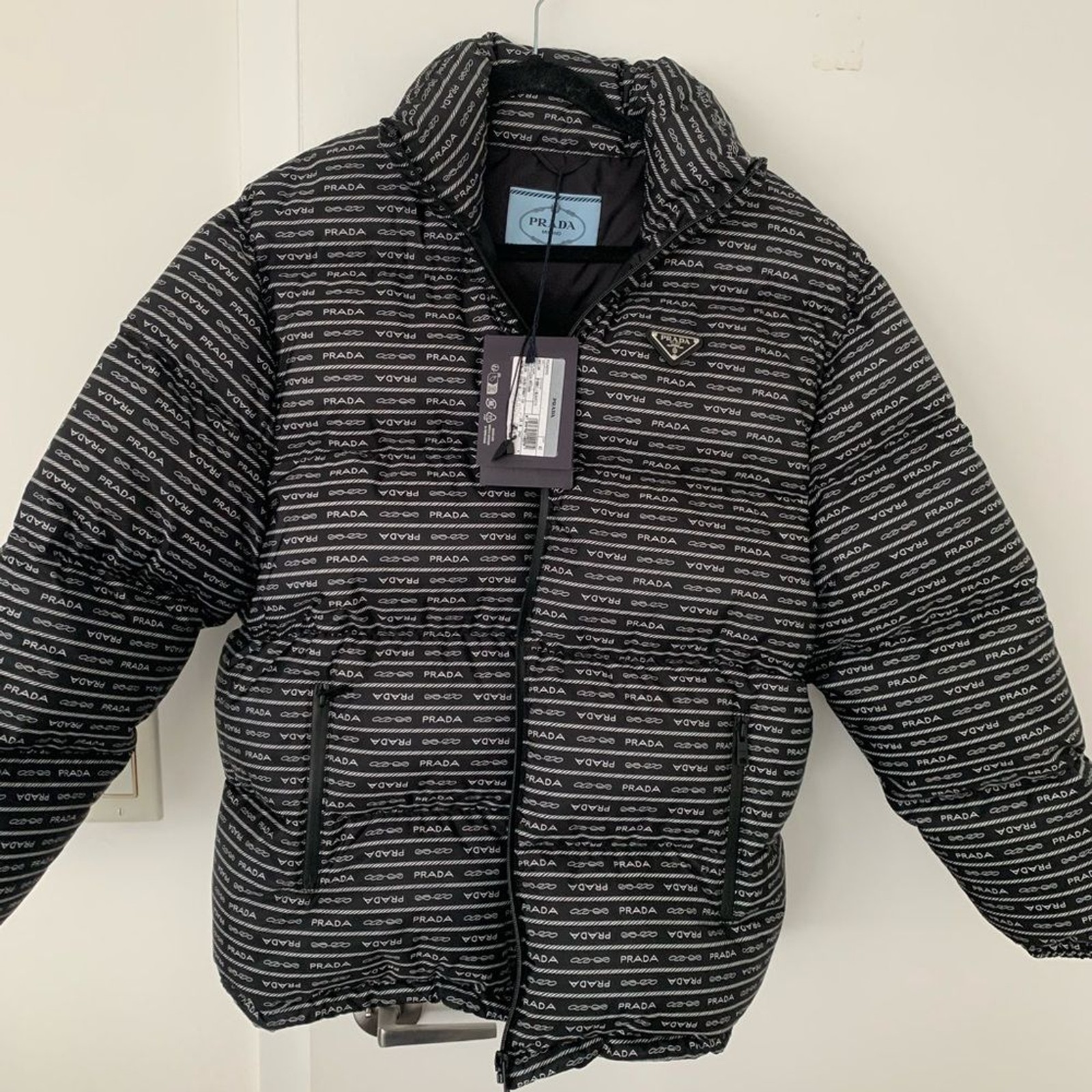 RRP$4,000 Prada Re-Nylon down puffer logo jacket in black NWT IT40 image 5