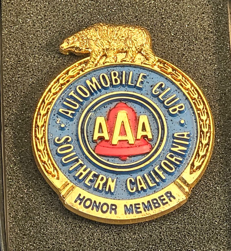 Automobile Club Southern California AAA Honor Member Badge Blue Gold