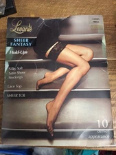 Levante Small Londra 10 Denier Sheer Fantasy Satin Sheer Hold Ups Stockings