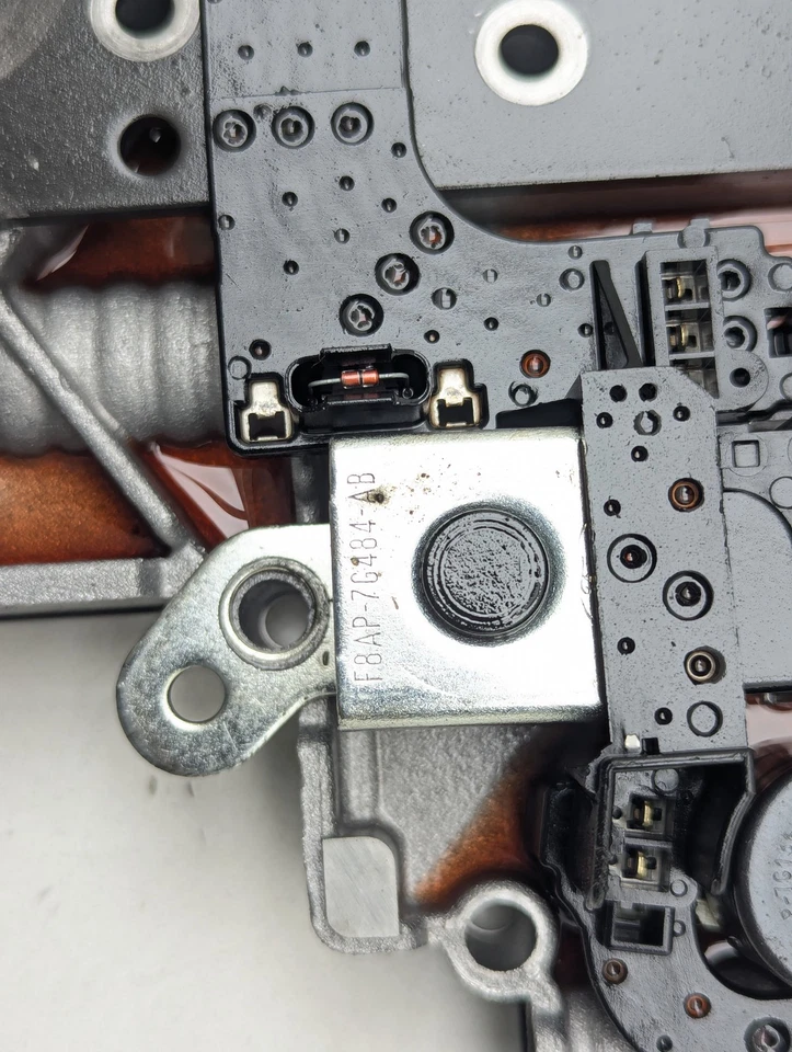 Carrocería de válvula de transmisión Lincoln Town Car Ford Crown Victoria 98-04 4,6 L Foto 2 de 4