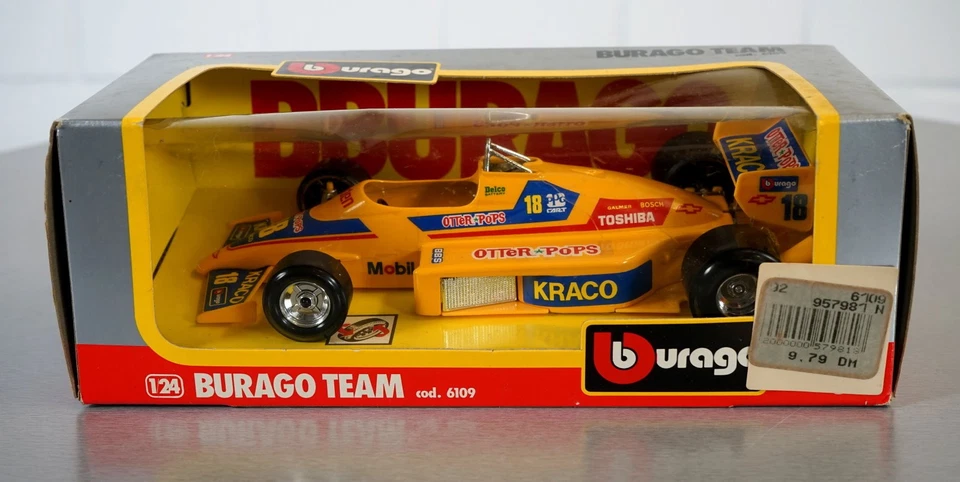 Burago 1/24 Burago Team - 6109 - Die-Cast Racing Car Scale Model Auto NUOVO... - Immagine 3 di 3