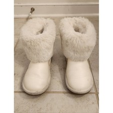Gymboree Faux Fur White Boot Size 1 Youth Child Bootie