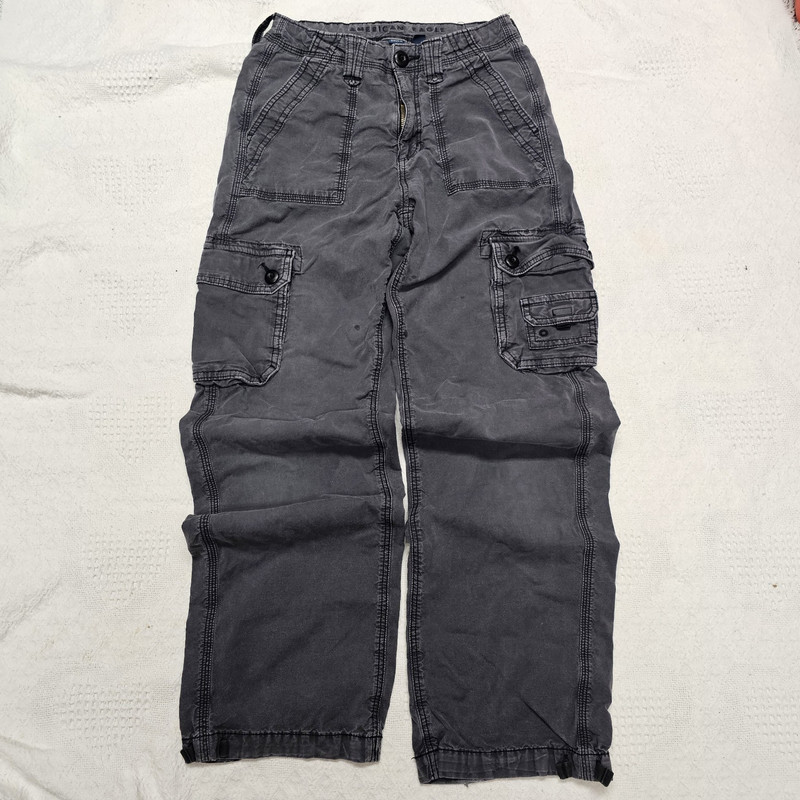 American Eagle y2k Women’s Gray Baggy Cargo Pants Pockets 28 Inseam 000