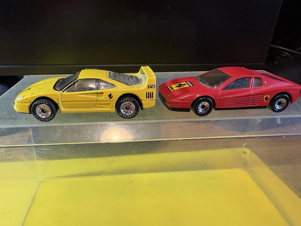 Matchbox Premiere Exotics Collection Ferrari F40 yellow+Testarossa NIB HTF L-61C - Image 2 of 4