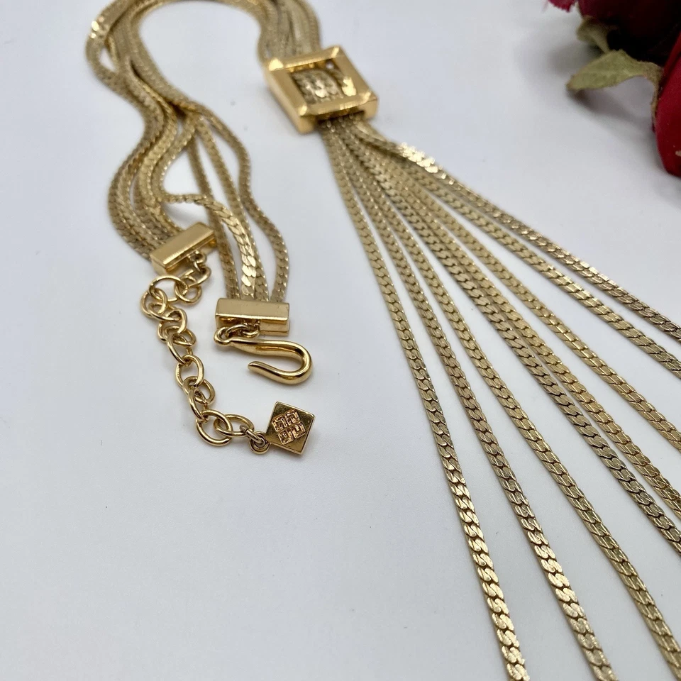 Collar Neo-Vintage Givenchy Lariat Tono Joya Borla Rockstud Foto 4 de 4