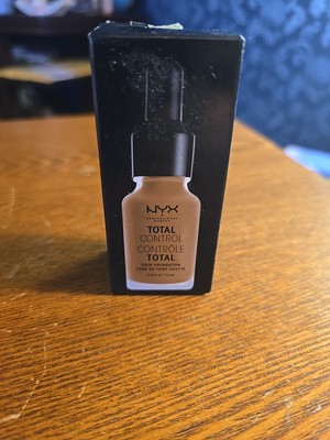 NYX Total Control Drop Foundation - TCDF17.5 