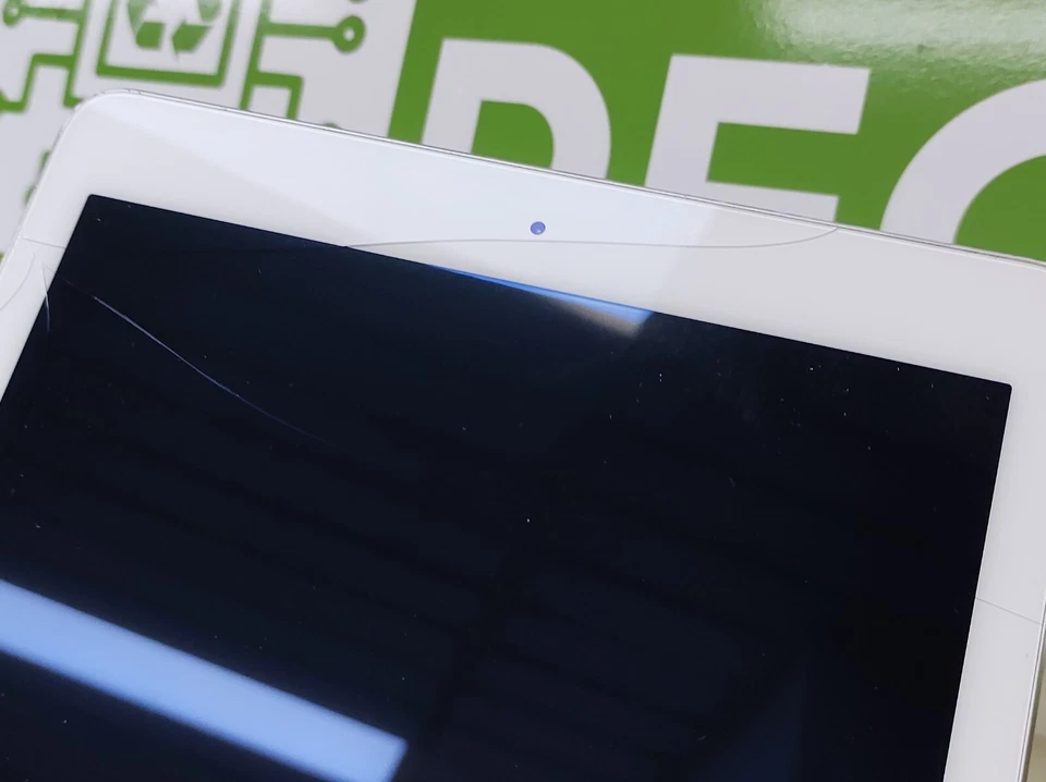 Apple iPad Air 2 A1566 SILVER WiFi 64GB 9.7" *USED-RESET/WORKING-CRACKED SCREEN* - Image 4 of 4