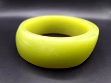Vintage Apple Green Bakelite Bangle Bracelet, Simichrome Tested