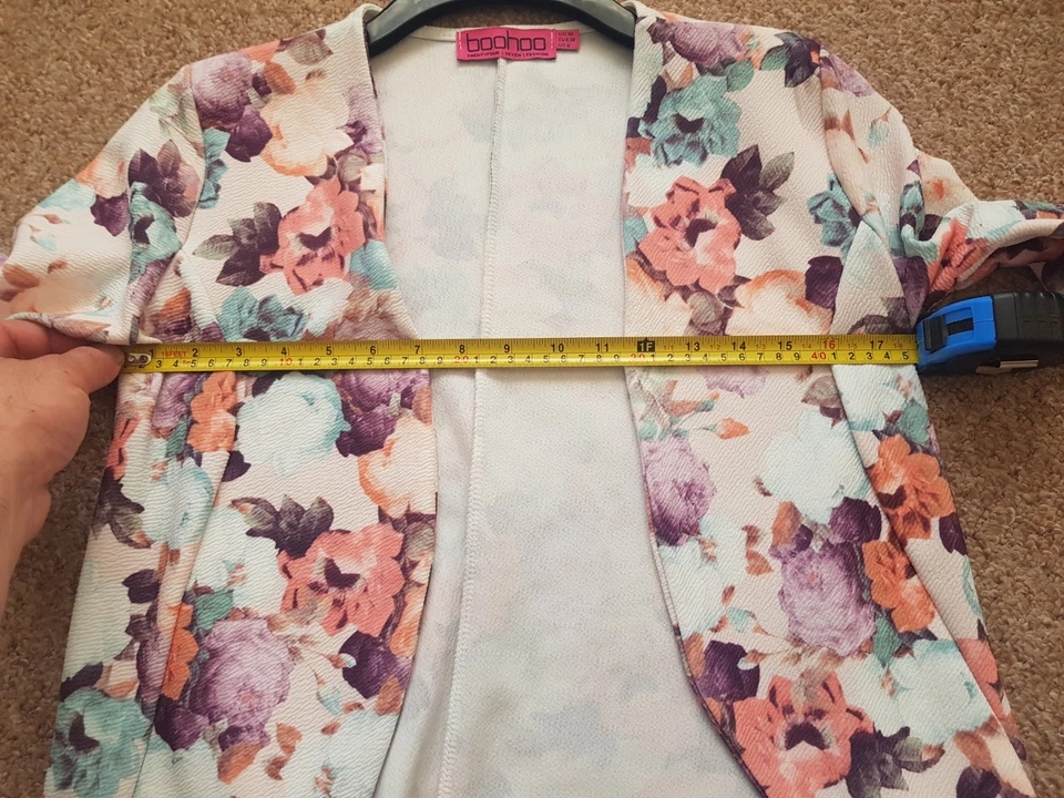Blazer abierto de poliéster Boohoo blanco floral multicolor talla 10 para mujer Foto 4 de 4