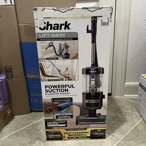 Shark ZD201 Lift-Away Upright Vacuum with Powerfins, Self-Cleaning Brushroll New