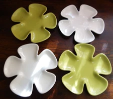 LINENS*n*THINGS FLOWER PLATES CERAMIC LOT of 4 White & Honeydew 8 7/8" Rare