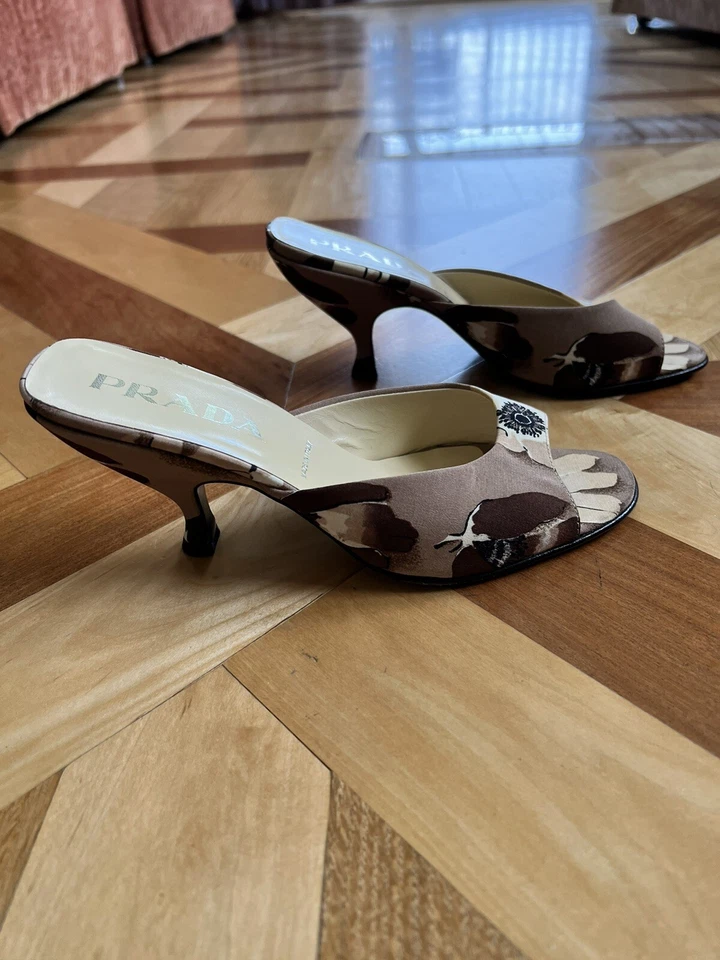 Винтажные туфли на каблуке Prada. Размер 35 отличное состояние товара. - Изображение 3 из 4