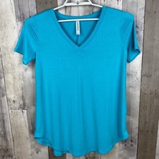 Zenana Premium Women's Size Large V-Neck T-Shirt Top Short Sleeve Blue