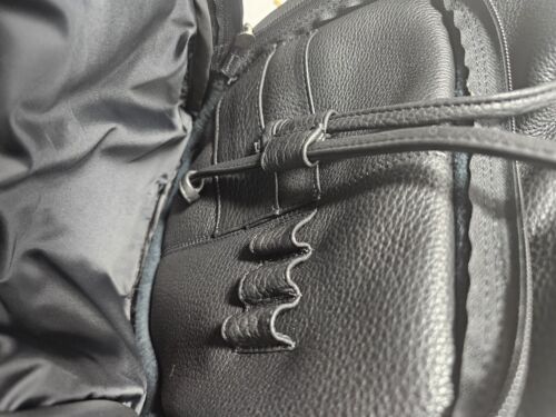 VINTAGE NOS Wilson 90er Jahre Kieselstein schwarz Leder Day Pendler Rucksack Reißverschluss Taschen - Bild 2 von 15