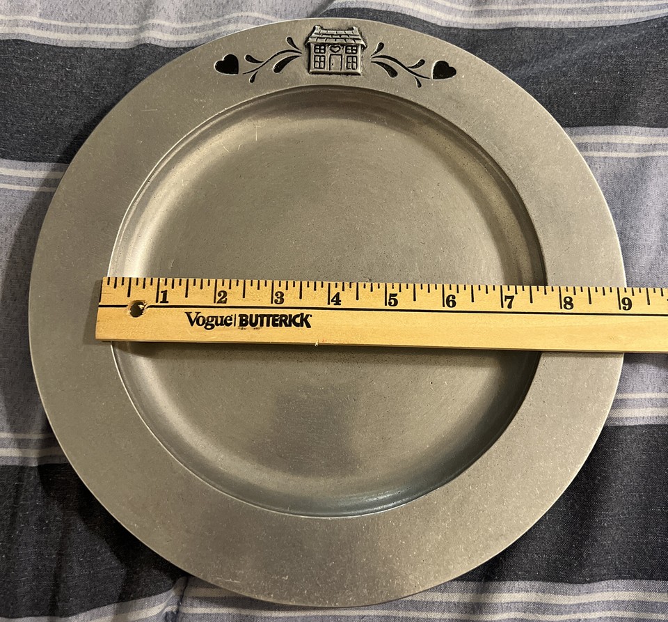 Serving Platter Plate Dish Country House Heart Round 10.5 Vtg No