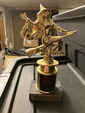 HALLOWEEN FESTIVAL 2013 WITCH RIDING BROOM Costume Trophy
