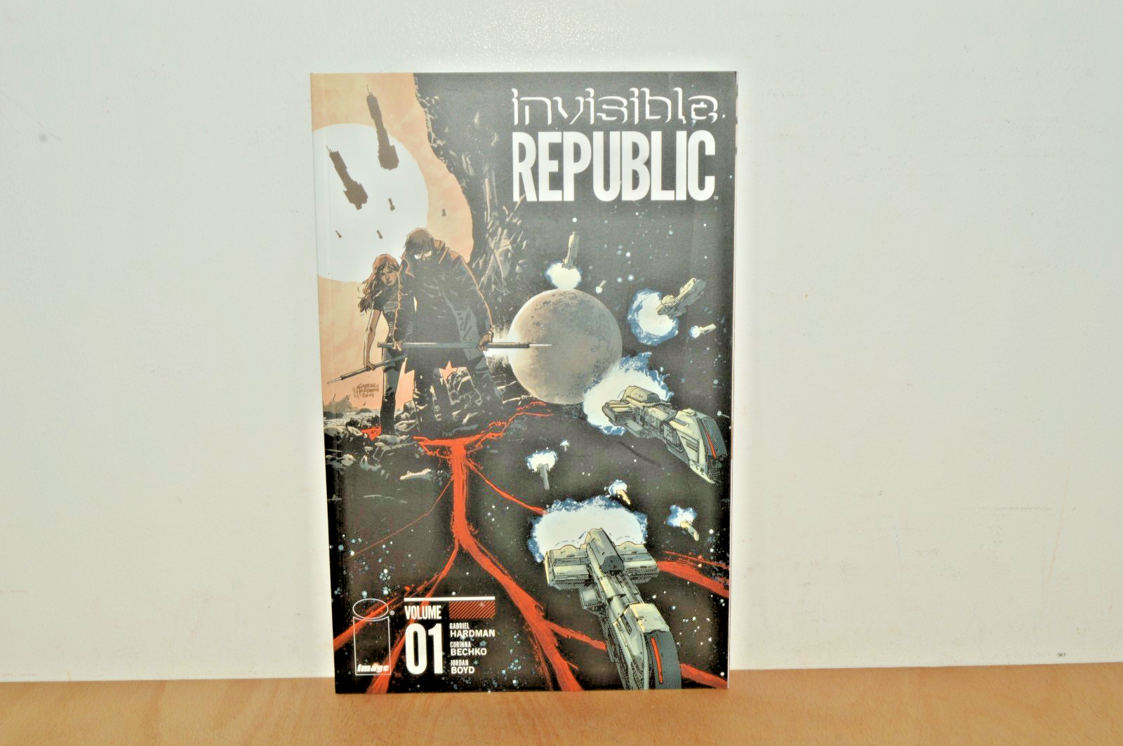 Image: Invisible Republic Volume 1 - Gabriel Hardman (#V4) 1st Printing