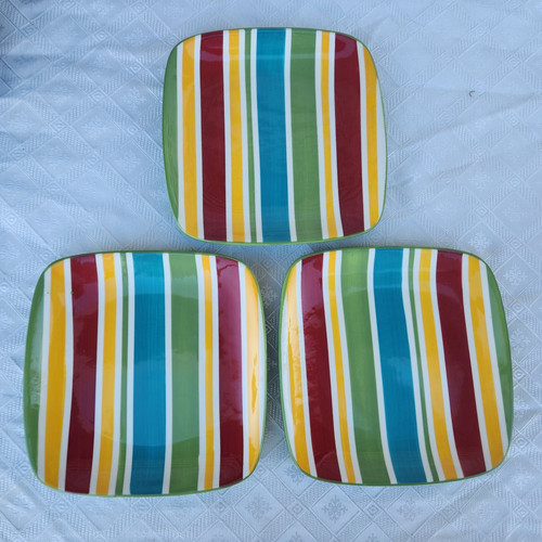 Drei Celebrating Home Simply Summer Steinzeug Kollektion 8 Zoll Teller - Bild 1 von 4