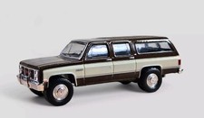 1986 Gmc Suburban Diorama Collectible Diecast Model Truck 164 Brown Loose 1986 Gmc Suburban Diorama Collectible Diecast Model Truck 164 Brown Loose