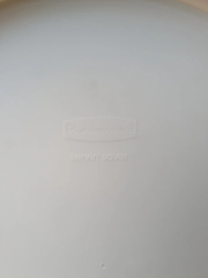 Rubbermaid Servin Saver Cake Keeper Cake Container Cake Holder Cake Carrier - Image 4 of 4