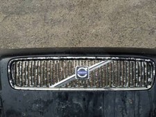 Calandre Volvo V50