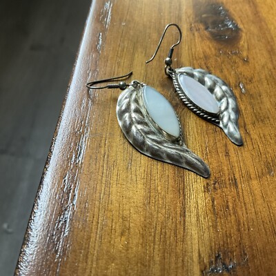 Vintage Alpaca Mexico Pierced Earrings Silver Tone Drop Dangle Design 1 1/2 In