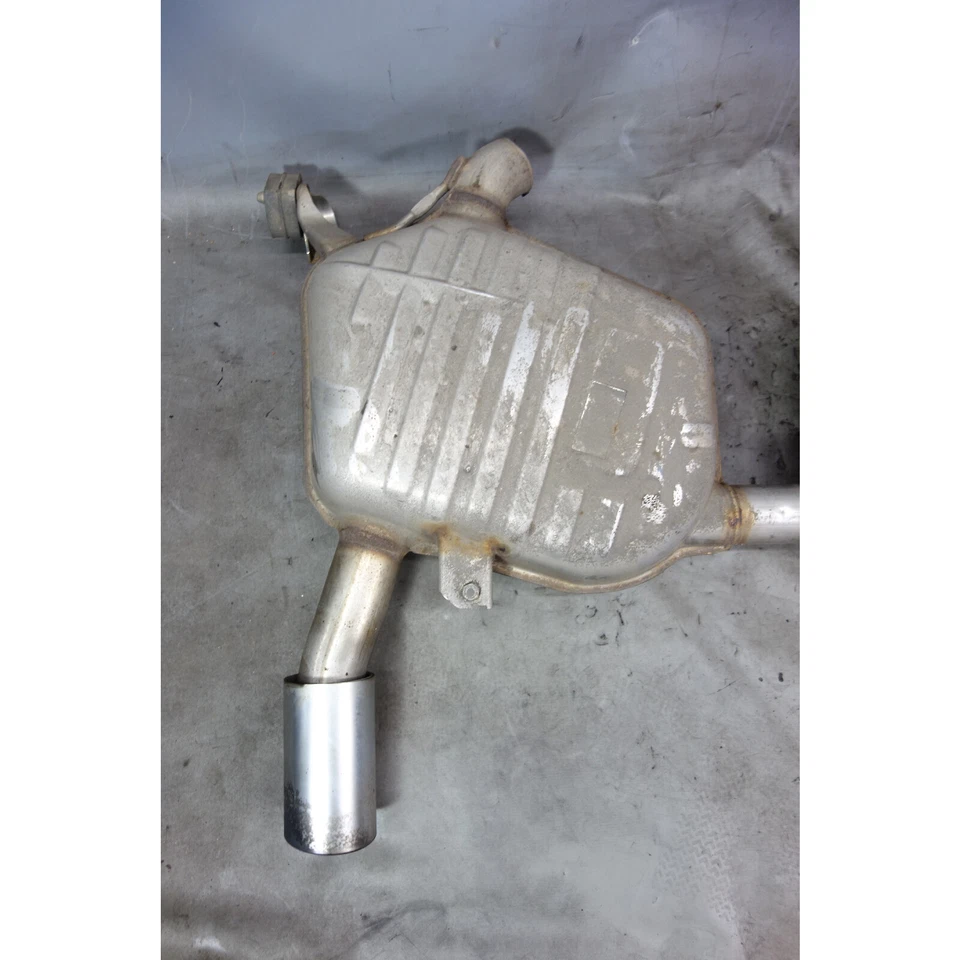 Par de silenciadores de escape trasero izquierdo derecho BMW E90 335d de fábrica 2009-2011 usado OEM Foto 2 de 4