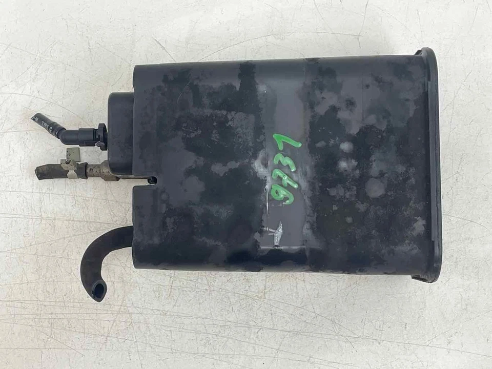 Bote de emisión de evaporador de combustible compatible con 1998 1999 2000 ISUZU AMIGO 2,2 L Foto 2 de 4