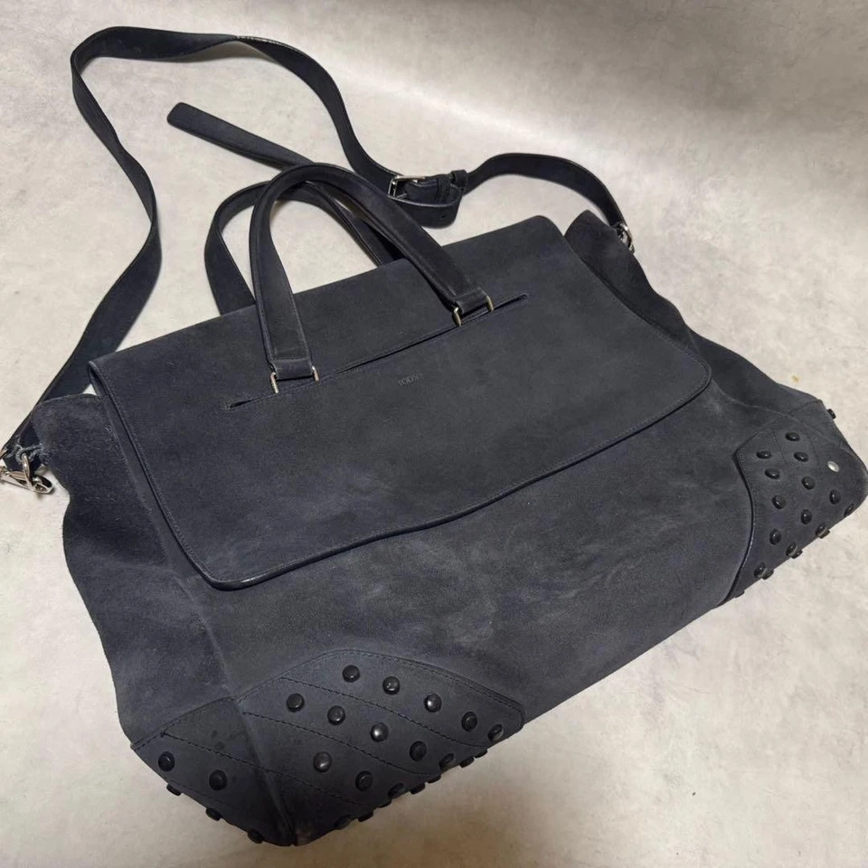 Bolso de Negocios TOD'S Mediano Tachuelas Gamuza Cuero Negro Para Hombre para Presente DESDE JAPÓN Foto 2 de 4