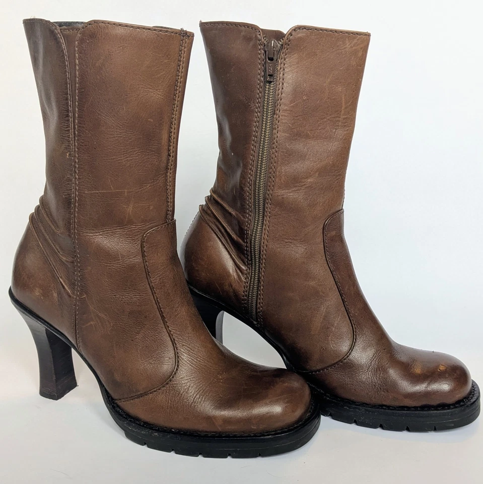 BOTAS VINTAGE Y2K STEVE MADDEN Kinko marrón punta cuadrada para mujer 8 Hechas en Brasil Foto 3 de 4